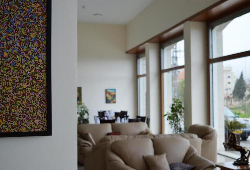 هتل Taybeh Golden