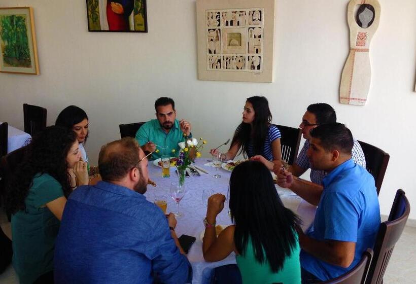 هتل Taybeh Golden