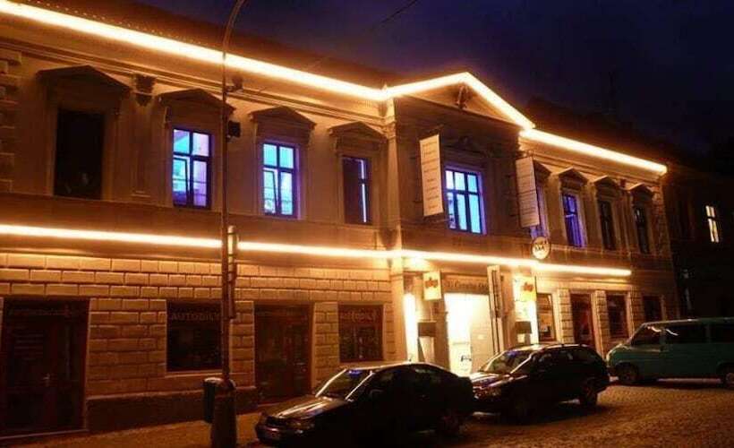 בית מלון כפרי U Cerneho Orla