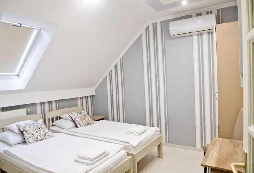 Kemence Csárda és Szálloda