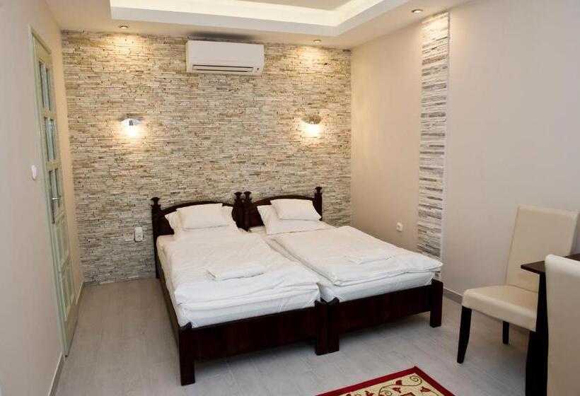 Kemence Csárda és Szálloda