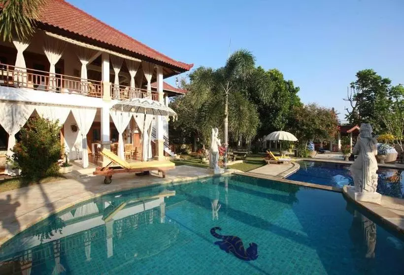 Lomakeskus Villa Jakaranda And Villa Marakuya