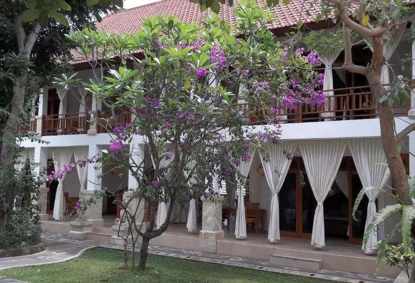 Lomakeskus Villa Jakaranda And Villa Marakuya