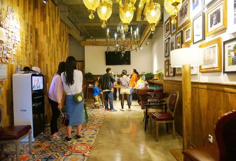 Sonderia Hostel & Bar   Lazybones Hostel
