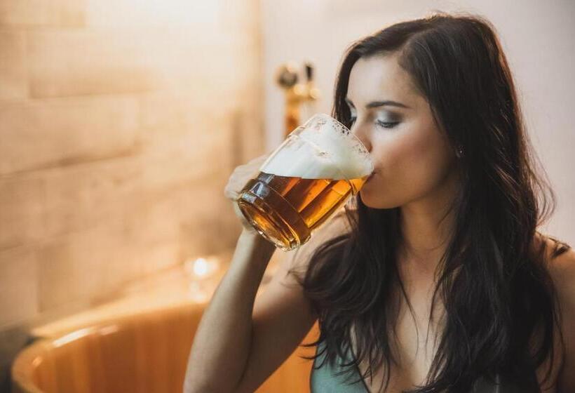 Valašský Hotel A Pivní Lázně Ogar