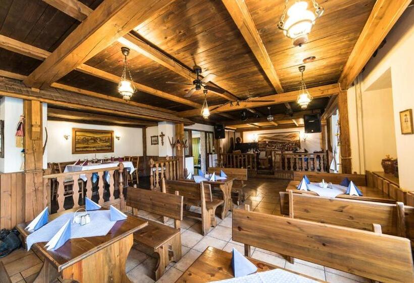 Valašský Hotel A Pivní Lázně Ogar
