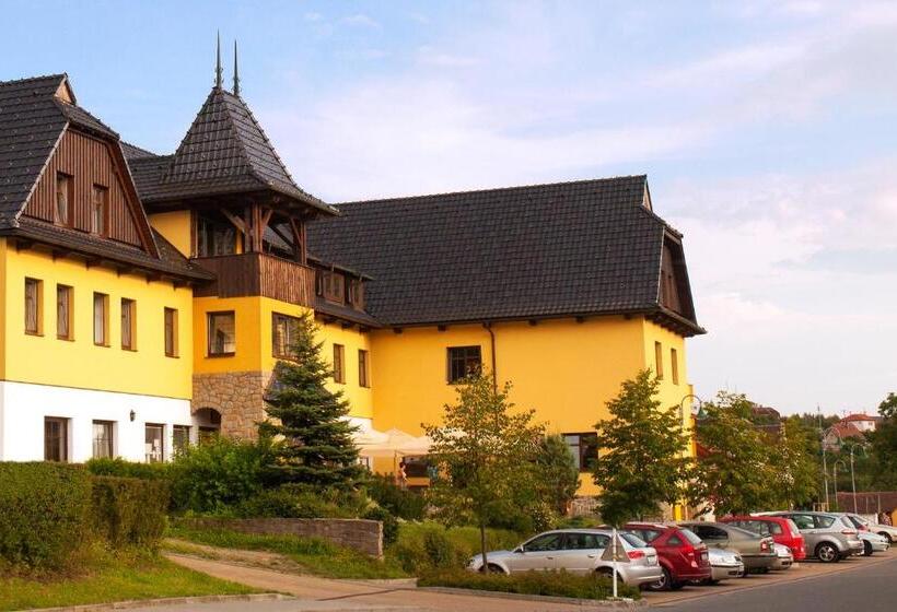 Valašský Hotel A Pivní Lázně Ogar
