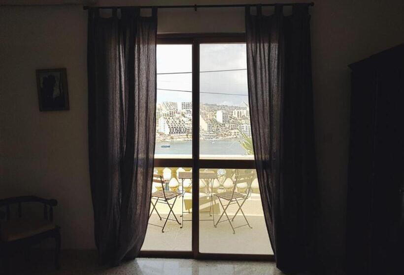 تختخواب و صبحانه Villa Zammitella