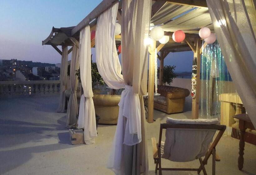 تختخواب و صبحانه Villa Zammitella