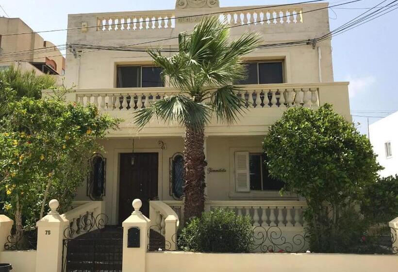 تختخواب و صبحانه Villa Zammitella