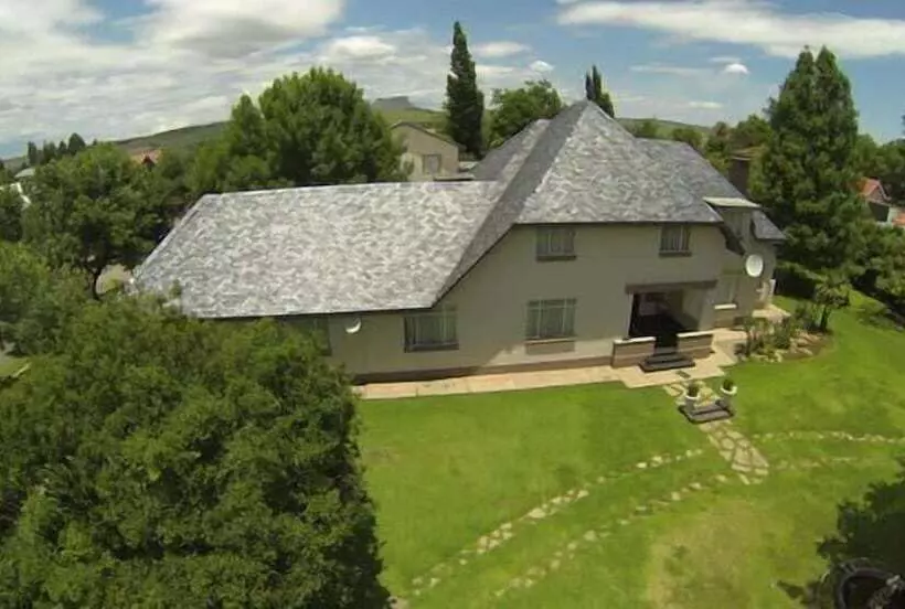هتل Africlassic Guest House   Harrismith