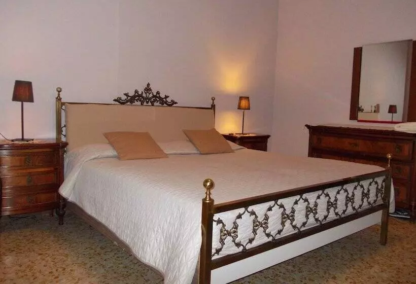 هتل Big Brother Bed & Rooms