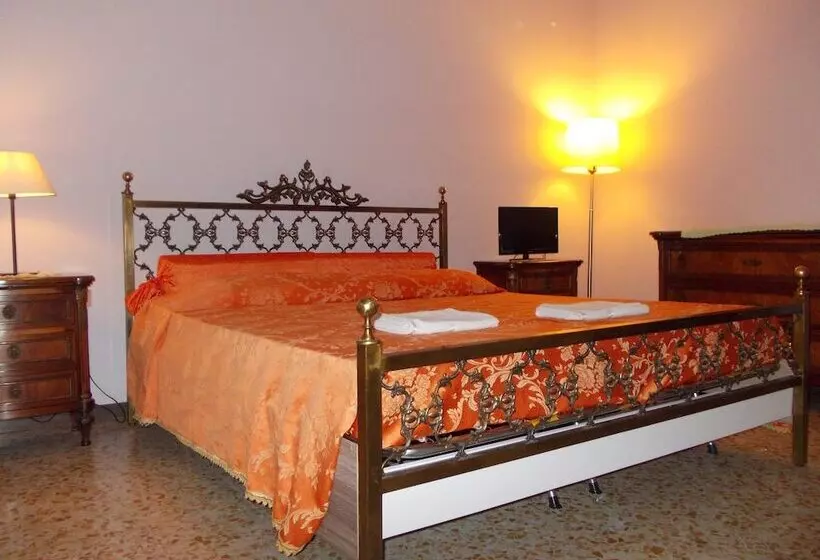 هتل Big Brother Bed & Rooms