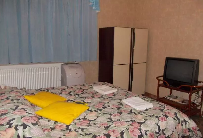 هتل Big Brother Bed & Rooms