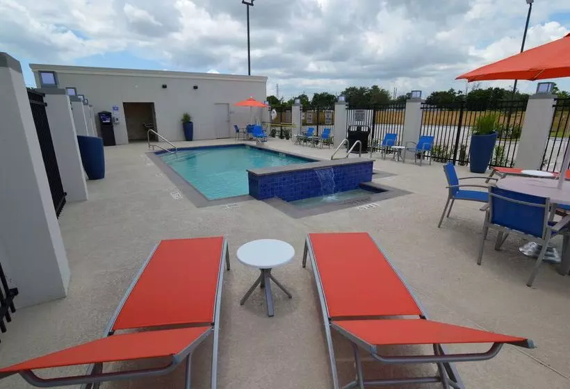 هتل Best Western Plus Pasadena Inn And Suites
