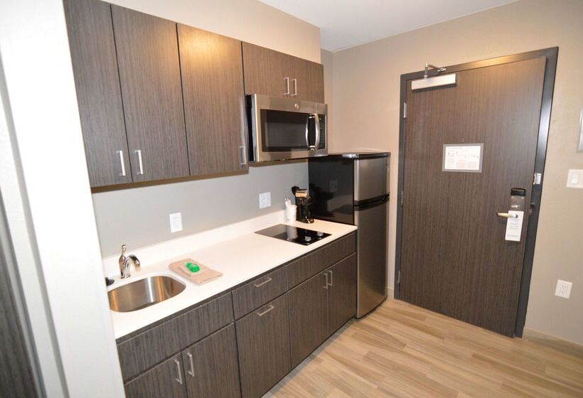 هتل Best Western Plus Pasadena Inn And Suites