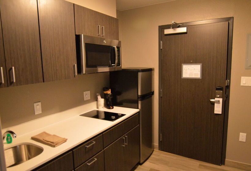 هتل Best Western Plus Pasadena Inn And Suites