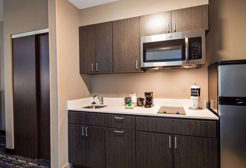 هتل Best Western Plus Pasadena Inn And Suites