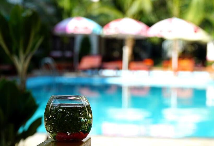 هتل Camellia Resort & Spa