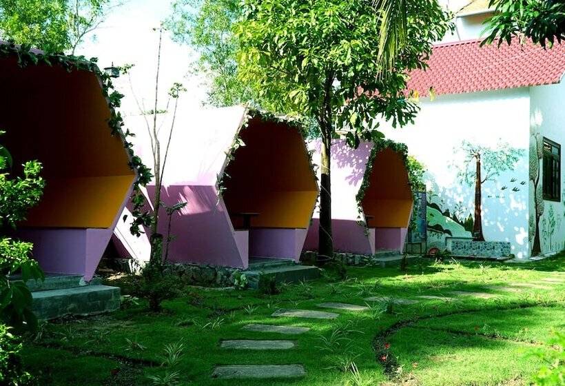 هتل Camellia Resort & Spa