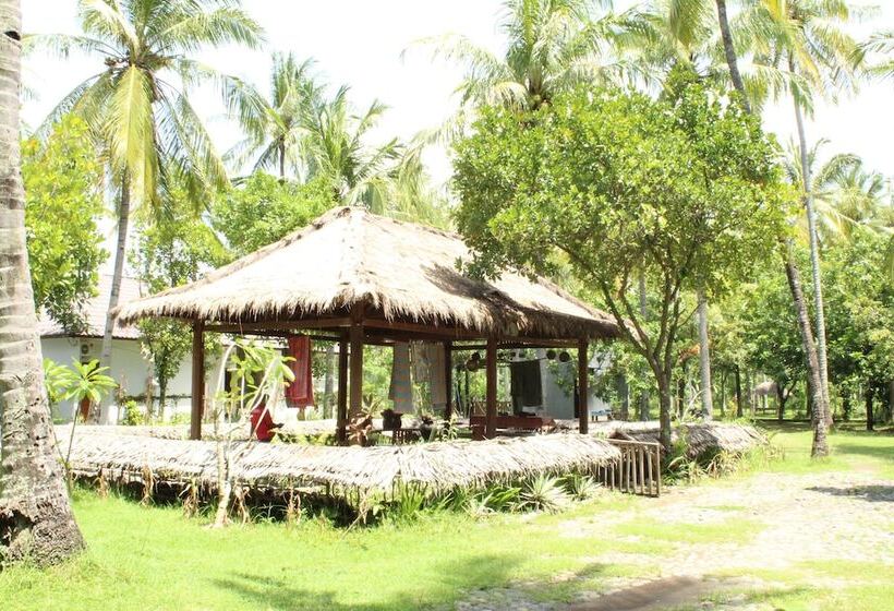 בית מלון כפרי Gondang Beach