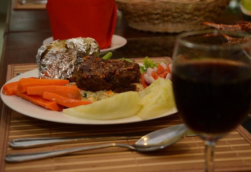 Hotelli Jasmine Garden Resort