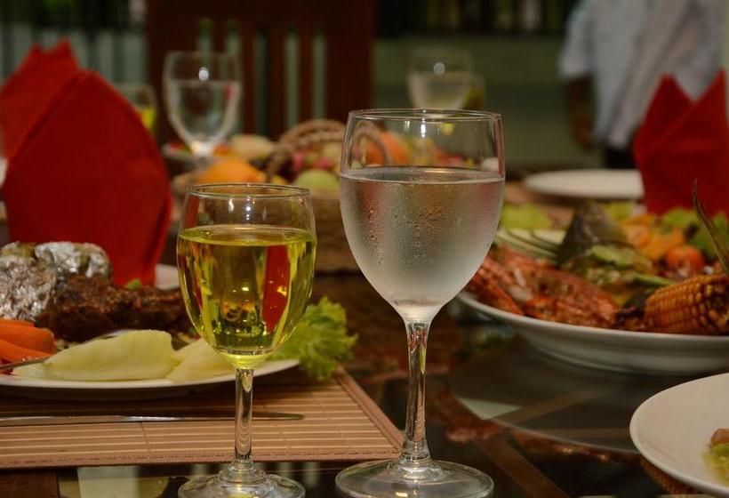 Hotelli Jasmine Garden Resort