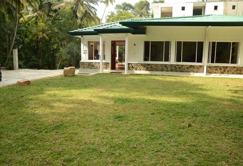 Hotelli Jasmine Garden Resort