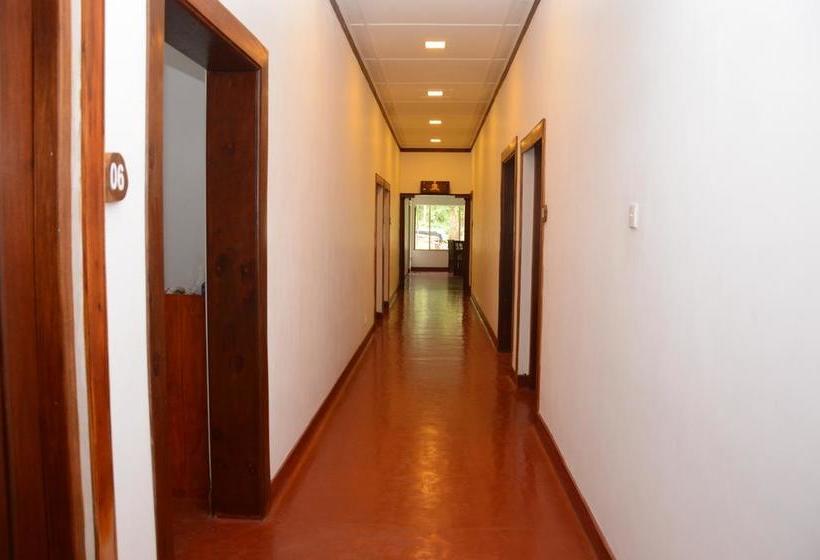 Hotelli Jasmine Garden Resort