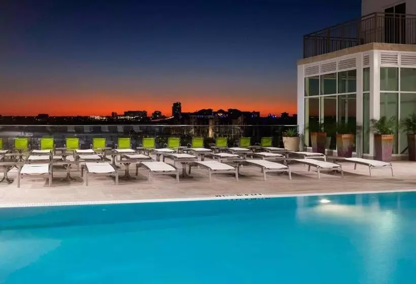 Hotelli Springhill Suites By Marriott Clearwater Beach