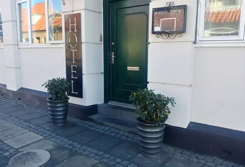 هتل Sverres