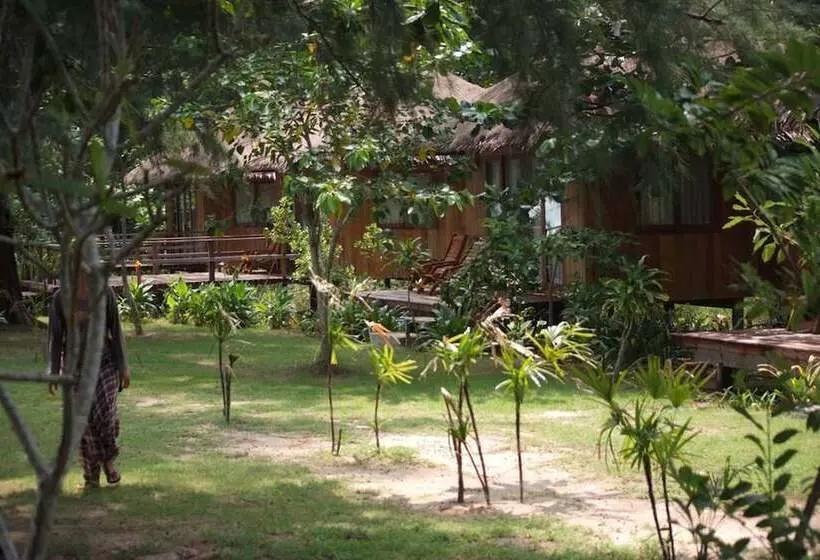Kradan Beach Resort