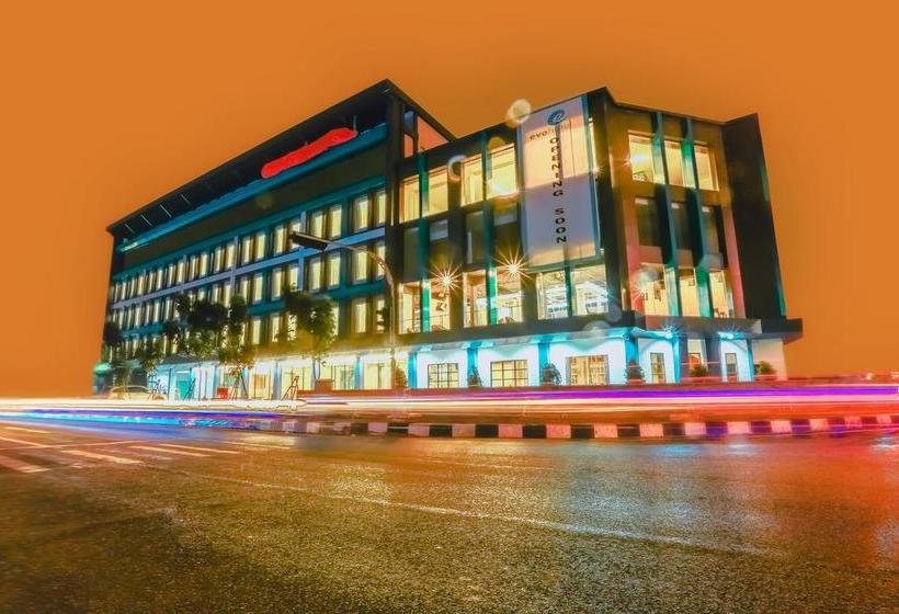 בית מלון כפרי Evo  Pekanbaru