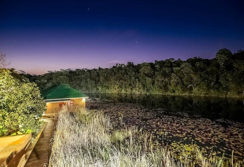 ホテル Bambuu Lakeside Lodge