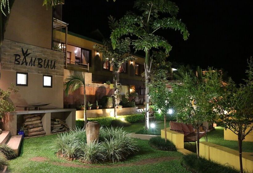 ホテル Bambuu Lakeside Lodge