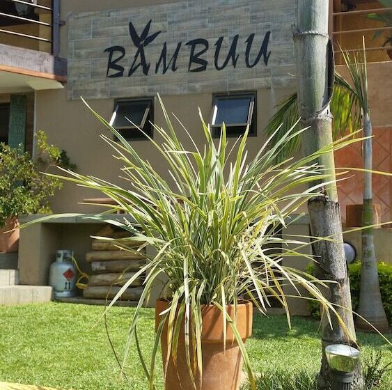 ホテル Bambuu Lakeside Lodge