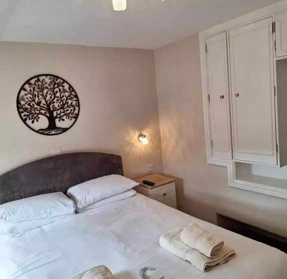 Hotelli Ferndale Lodge