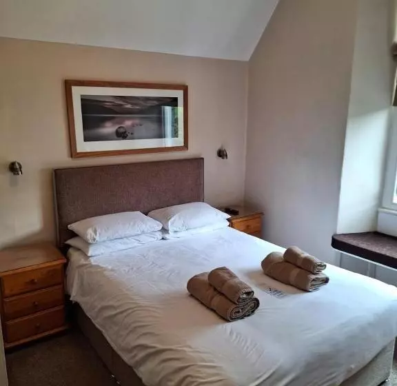 Hotelli Ferndale Lodge