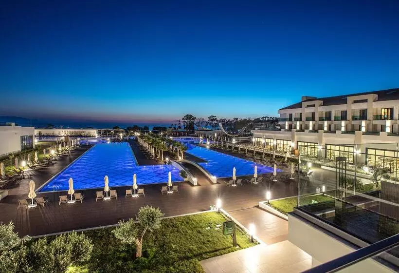 Hotelli Korumar Ephesus Beach & Spa Resort - Ultra All Inclusive