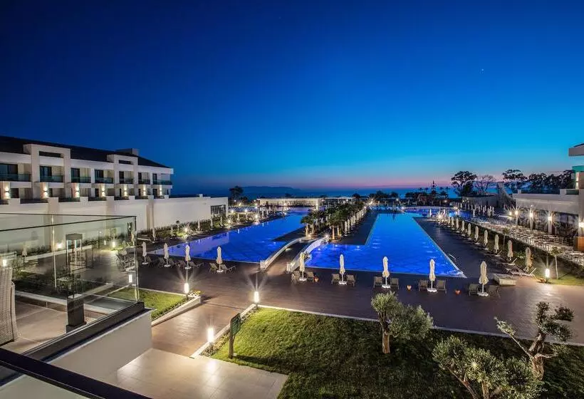 Hotelli Korumar Ephesus Beach & Spa Resort - Ultra All Inclusive
