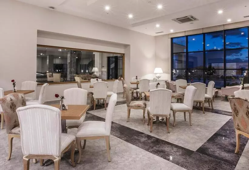 Hotelli Korumar Ephesus Beach & Spa Resort - Ultra All Inclusive