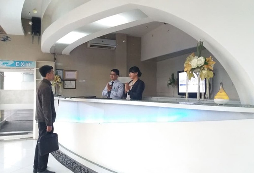 Space Hotel By Papaho