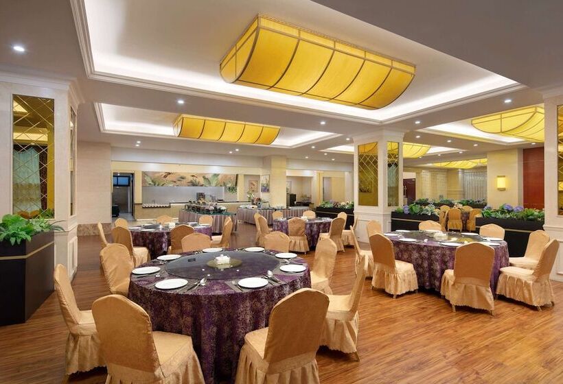 Otel Wyndham Garden Chengdu Huashuiwan