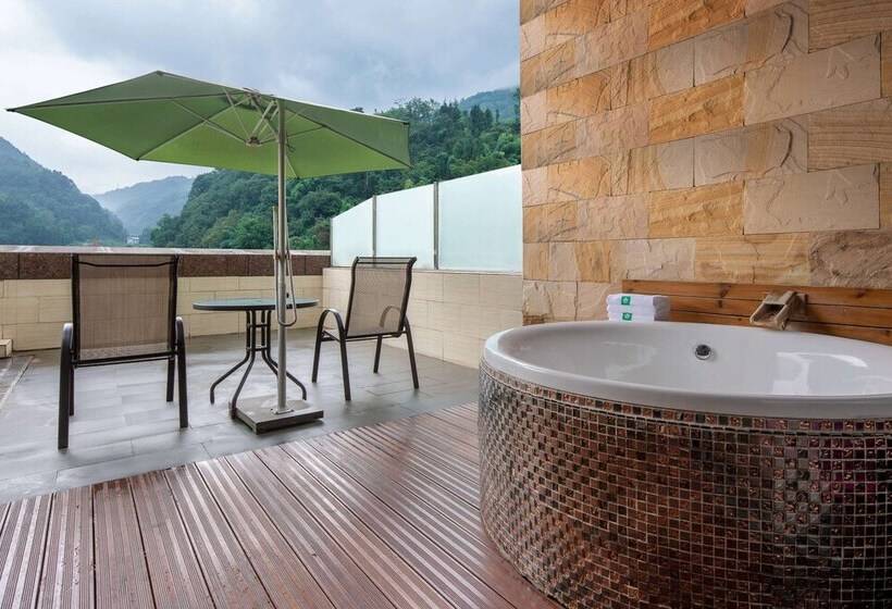 Otel Wyndham Garden Chengdu Huashuiwan