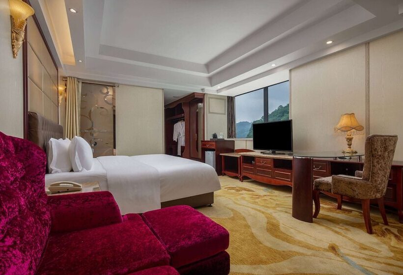 Otel Wyndham Garden Chengdu Huashuiwan