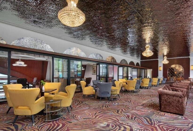 Otel Wyndham Garden Chengdu Huashuiwan