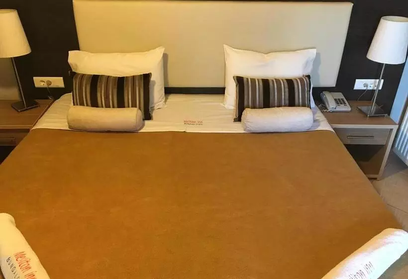 Meliton Inn Hotel & Suites By The Beach