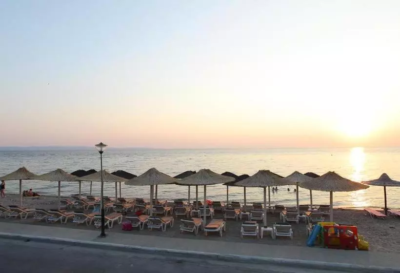 Meliton Inn Hotel & Suites By The Beach
