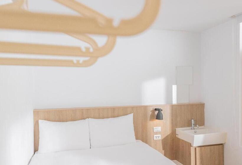 Owlstay Flip Flop Hostel Garden