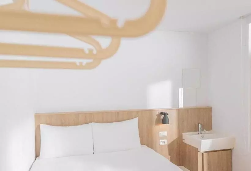 Owlstay Flip Flop Hostel Garden
